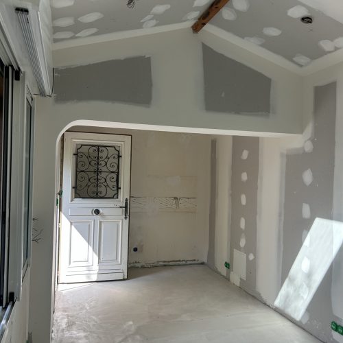 Transformation d’une dépendance maison en salle de sport avec douche toulouse 31 haute garonne (4)